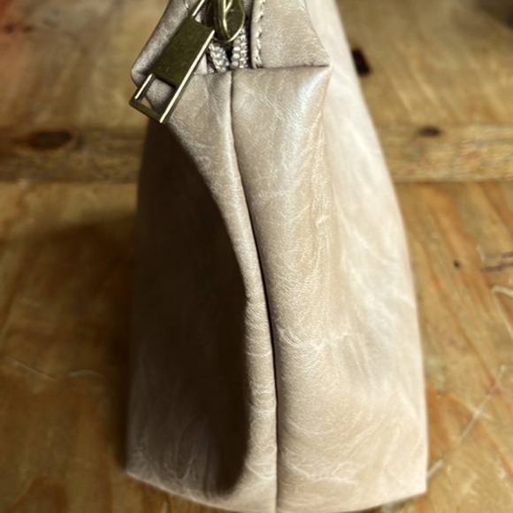 𝅺anthropologie tan faux leather cosmetic case make up bag clutch carryall - Picture 2 of 9